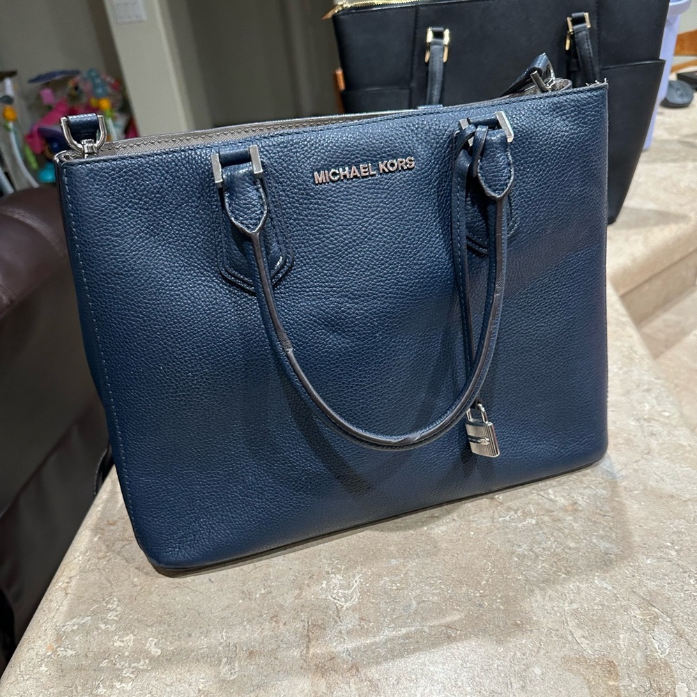 Michael Kors purse